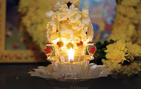 கேள்வி பதில்: சுப காரியங்களுக்கு மூவராகச் செல்லலாமா?