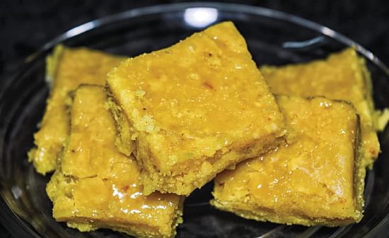 இது தங்க மசாலா! - ஆரோக்கியம் காக்கும் மஞ்சள் உணவுகள்