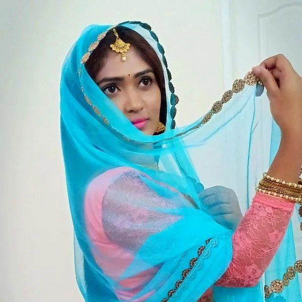 `என் ஸ்கின் டோன்தான் நடிக்கும் வாய்ப்பைத் தந்தது’ - `வந்தாள் ஸ்ரீதேவி’ சீரியல் நாயகி அனன்யா