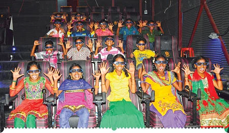 பல்லவ ராஜ்யத்தில் த்ரில் பயணம்!