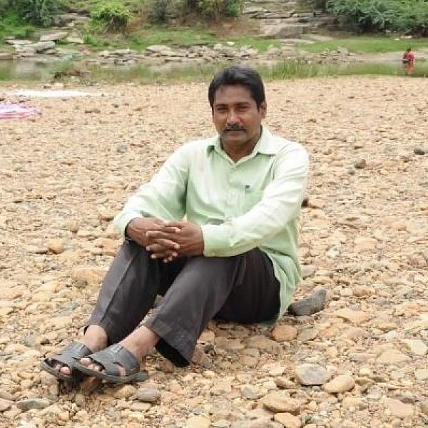 ``என் கணவர் திரும்பிவருவார்னு நானும், என் மகனும் காத்துக்கிட்டு இருக்கோம்!'' - முகிலன் மனைவி பூங்கொடி