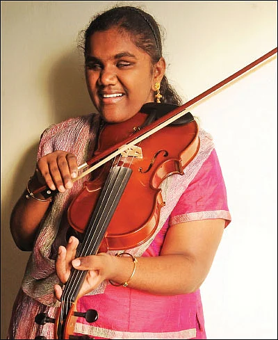 “இளையராஜா பாட்டுதான் அவளுக்கு மருந்து!”