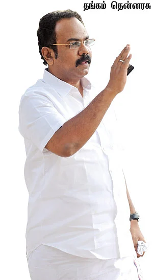 “மக்கள் பணத்தை எடுத்து மக்களுக்கே கொடுக்கிறோம்!”