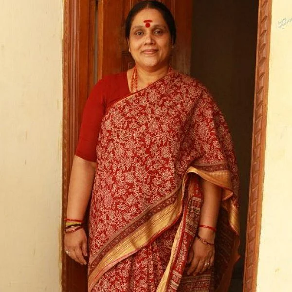 `நான் எதிர்கொண்ட வலிகளும் கஷ்டங்களும் ரொம்ப அதிகம்!' - ரீ என்ட்ரி சாந்தி வில்லியம்ஸ் உருக்கம்
