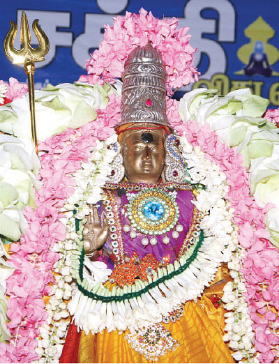 “புண்ணியம் சேர்க்கும் விளக்கு பூஜை!”