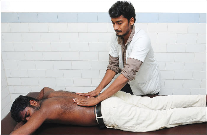 நிலம் முதல் ஆகாயம் வரை... மசாஜ்