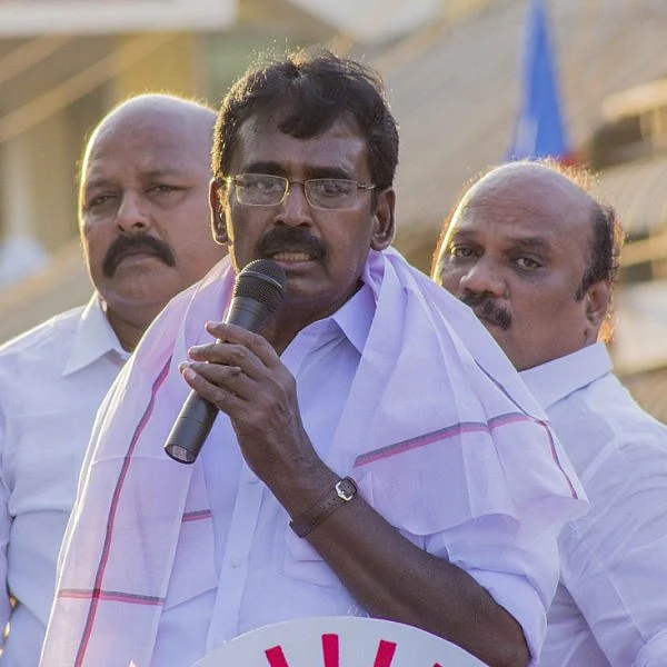 டி.ஆர்.பாலு கடுப்பு; தம்பி ஆதிக்கம்; அதிரும் ஆட்டோ! - பழனிமாணிக்கத்துக்குக் கை கொடுக்குமா தஞ்சை?