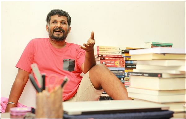 “வாசிக்காமல் வைத்திருப்பது புத்தகங்களுக்குச் செய்யும் துரோகம்!” - வசுமித்ர