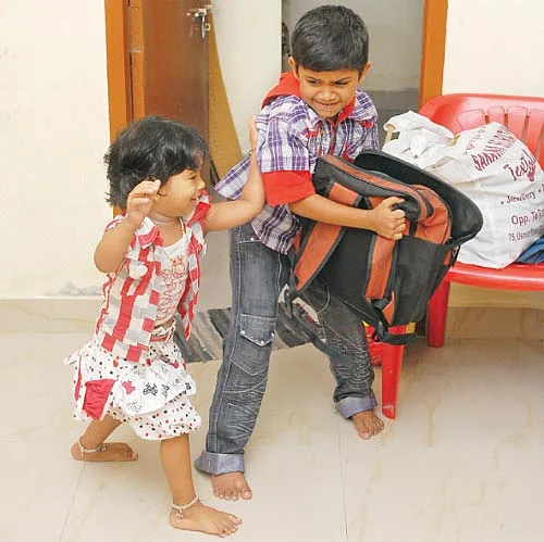 பரபர துறுதுறு சுறுசுறு குறும்புக் குழந்தைகள்