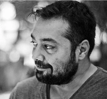 "எனக்கு ஸ்டார்களை வைத்து படம் இயக்கத் தெரியாது!"