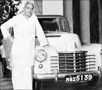 எங்கள் ஆசிரியர்