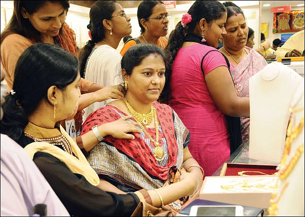 ஏற்றத்தில் தங்கம்... இப்போது வாங்கினாலும் லாபமா?