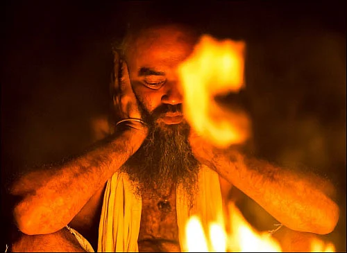ஆயிரம் சூரியன் ஆயிரம் சந்திரன் ஒரே ஒரு பூமி - 32