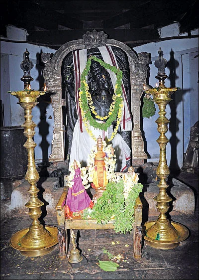 அனுமன் தரிசனம் - ஆங்கிலேய கலெக்டரின் நோய் தீர்த்த அனுமன்!