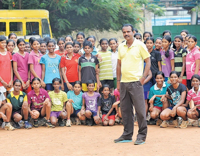 ``வெற்றி நிச்சயம் உங்களிடம் மண்டியிடும்!''