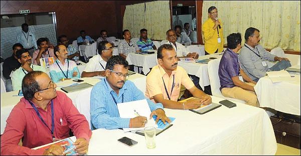 கவலையில்லாத எதிர்காலத்துக்கு கைகொடுக்கும் முதலீடு! - திருச்சியில் வாசகர்கள் உற்சாகம்.