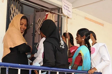 ராமநாதபுரம் தொகுதி: பெண்கள் மட்டுமே பங்கேற்கும் வாக்காளர் விழிப்புணர்வு பிரசாரம்!