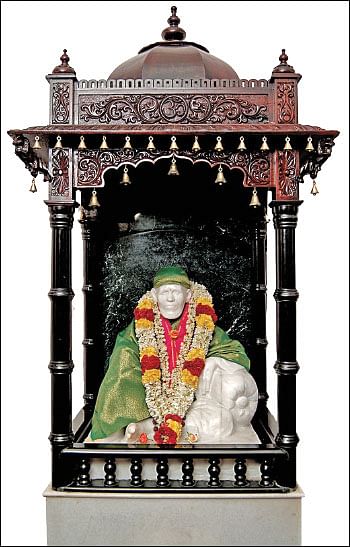 ஸ்ரீசாயி சரணம்! - சிலிர்க்க வைக்கும் அற்புதத் தொகுப்பு