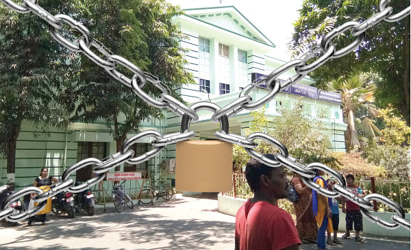 ஜூனியர் 360: பள்ளிகளை மூடு... மருத்துவமனைகளை மூடு!