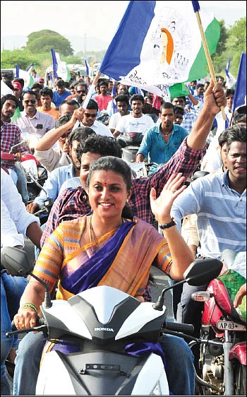 “என் கணவர் அரசியலுக்கு வந்திருக்க வேண்டும்!”