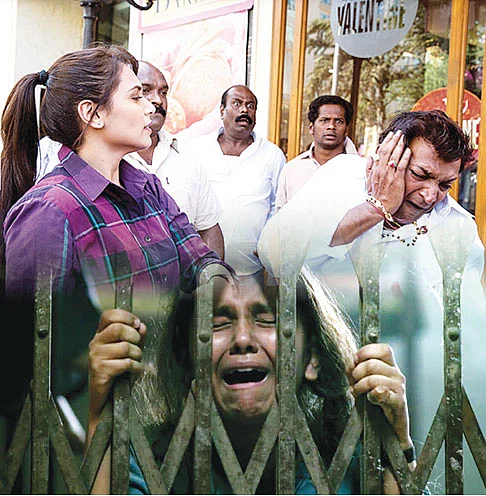 ‘மர்தானி’ - வக்கிர ஆண்களுக்கு பளார் பளார்!