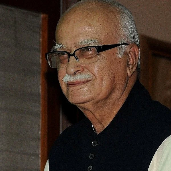 `கருத்து வேறுபாடு கொண்டவர்கள், `ஆன்டி இந்தியன்' அல்ல' - நீண்ட நாள்களுக்குப் பிறகு மௌனம் கலைத்த அத்வானி!