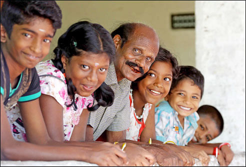 "வாழ்க்கைதான் இலக்கியம்; உண்மைதான் எழுத்தின் உயிர்நாடி!” - வெ.நீலகண்டன்