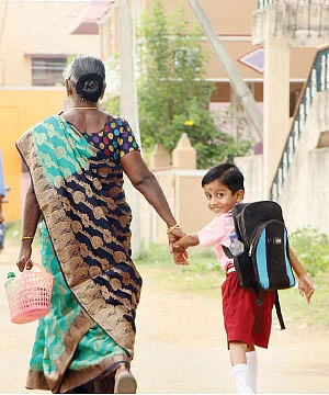 மூச்சு முட்டுதா கல்வி கட்டணம்?