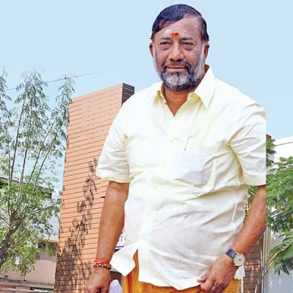 “எங்களை மீறி தேனியில் தொழில் செய்ய முடியாது!”