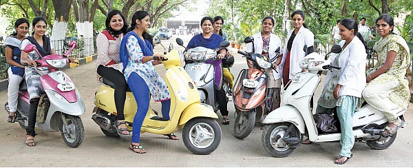 ஸ்கூட்டர் வாங்கலாம்... வாங்க!