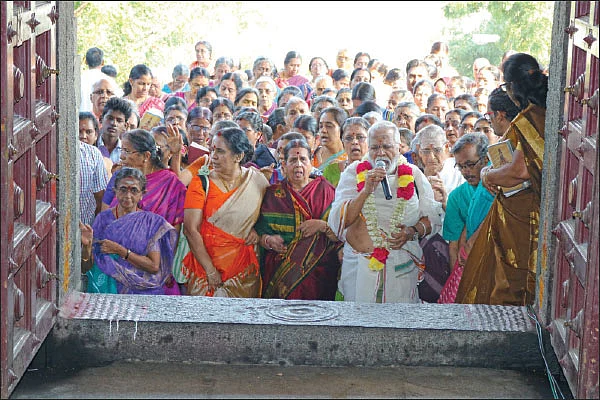 ‘சொல்லச் சொல்ல இனிக்குதடா...’
