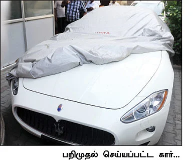 கருணாநிதி குடும்பத்தின் மீது 'கார்' அட்டாக்!