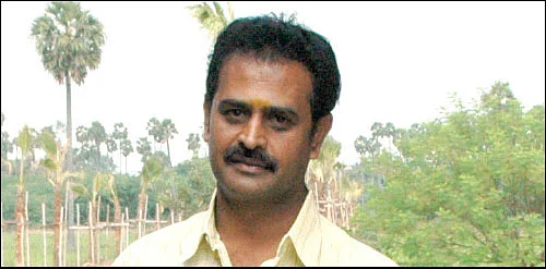 என்னாச்சு? என்னதான் ஆச்சு?