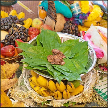 கேள்வி பதில் - மதியப் பொழுதில் விளக்கேற்றலாமா?