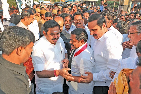 வாக்காளர்களை வலுவாக ‘கவனிக்கும்’ பா.ம.க! - விறுவிறு வி.ஐ.பி - தர்மபுரி