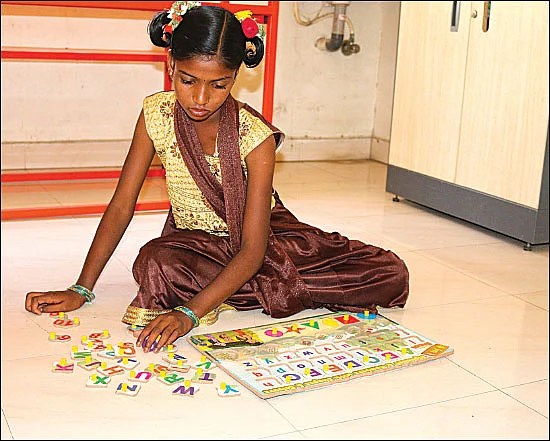அறிவோம்... தெளிவோம்; ஆட்டிஸக் குழந்தையையும் சாதனையாளராக்கலாம்!