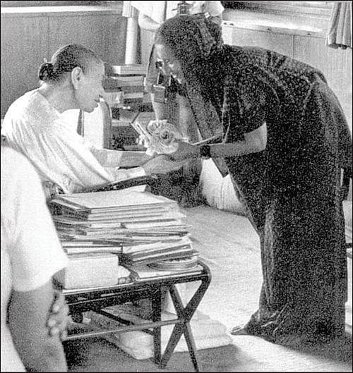 குருவே சரணம்!- ஸ்ரீஅன்னை