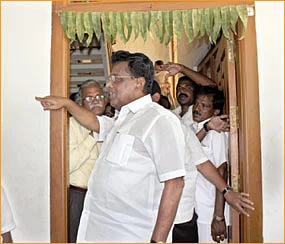 மிஸ்டர் கழுகு: ஆறு மந்திரிக்கு கல்தா?