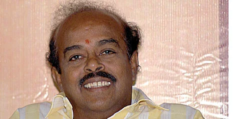 பிரமாண்ட உலகின் எளிய மனிதர்!