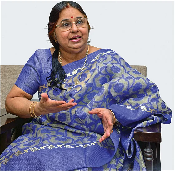 “ஜெயலலிதா இல்லாத ஊரில் இருக்கப்பிடிக்கவில்லை!”