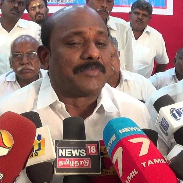 என்ன முறைகேடு செய்தார் விக்கிரமராஜா? - ஆறு பிரிவுகளின் கீழ் வழக்கு பதிவு
