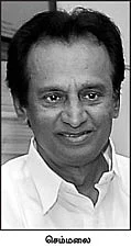 அமாவாசை கேரக்டரா மாறிட்டார் வெங்கடாசலம்!