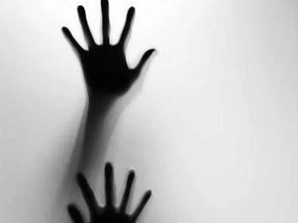 பெண் உள்ளிட்ட 9 பேர் கைது - அதிரவைக்கும் கேரளா சிறுமி கூட்டுப் பாலியல் வன்கொடுமை வழக்கு