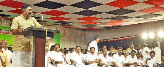 பொலிட்டிகல் பொடிமாஸ்!