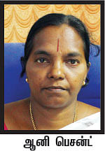 “அம்மா இந்தக் கையில ஊசி போடுறீங்களா...”