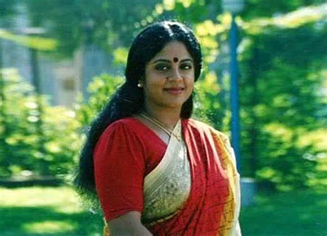"நதியா, சிம்ரன், ராதிகா, ரம்யா கிருஷ்ணன்... தமிழ் சினிமாவின் செல்ல அம்மாக்கள்!"