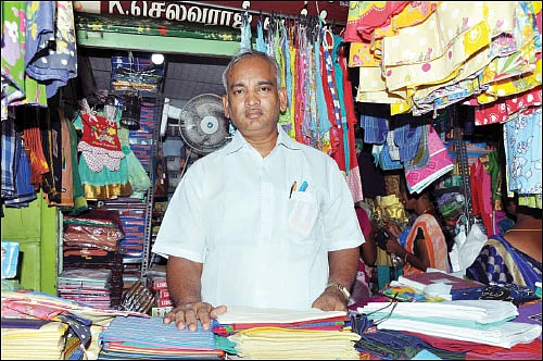 அங்காடித் தெரு! -2 - ஈரோடு கனி மார்க்கெட்... சிறு வியாபாரிகளின் சொர்க்கம்!