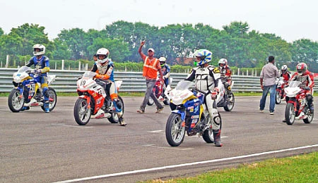 தேசிய பைக் ரேஸ்