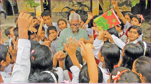 சூப்பர் ஹீரோஸ் - புத்தக நாயகர் போலன் சர்கார்