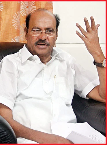 கருணாநிதி தப்பு... ஜெயலலிதா ரொம்ப தப்பு!